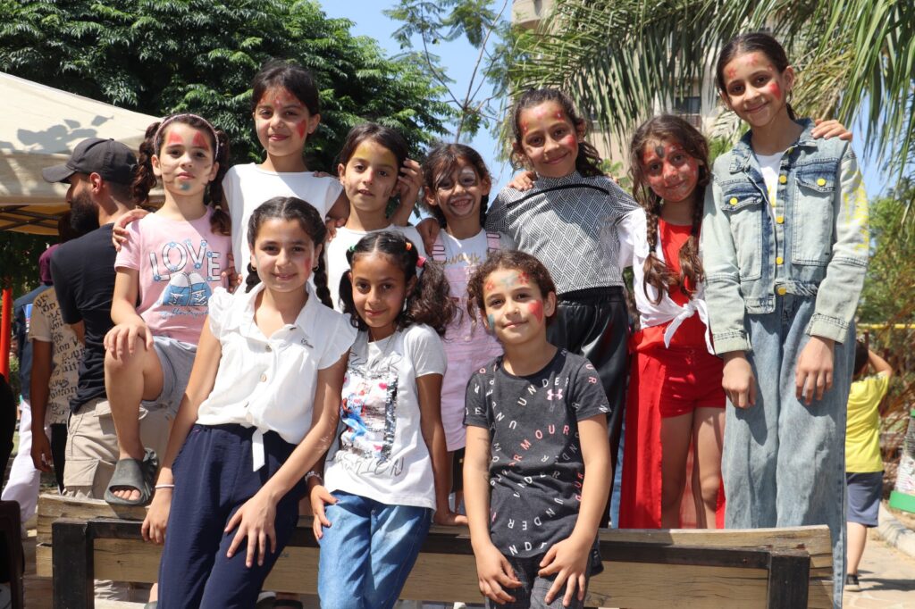 Organizing an Entertaining Play for Children